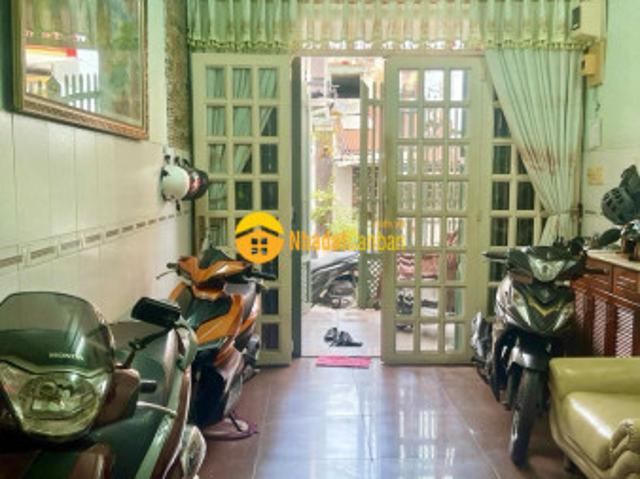 Nhà mặt phố bán