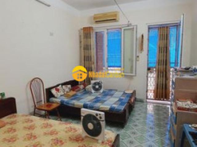 Nhà mặt phố bán