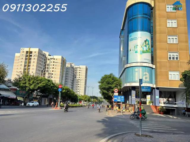 Nhà mặt phố bán tại Khuôn viên UBND Thành phố Hồ Chí Minh, Thành phố Hồ Chí Minh