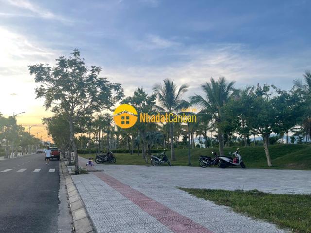 Mặt bằng bán