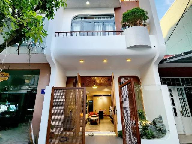Nhà mặt phố bán