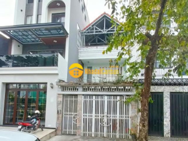 Nhà mặt phố bán