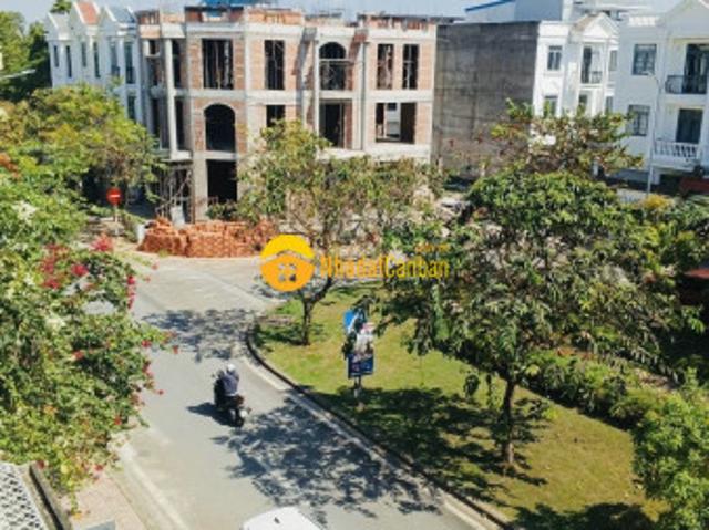 Nhà mặt phố bán