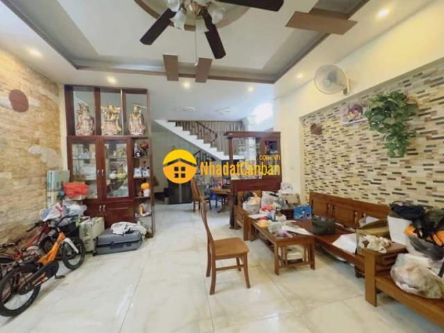 Nhà mặt phố bán