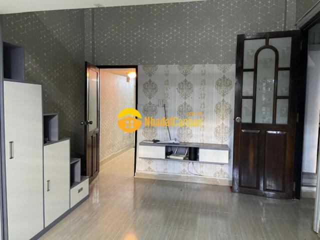 Nhà mặt phố bán
