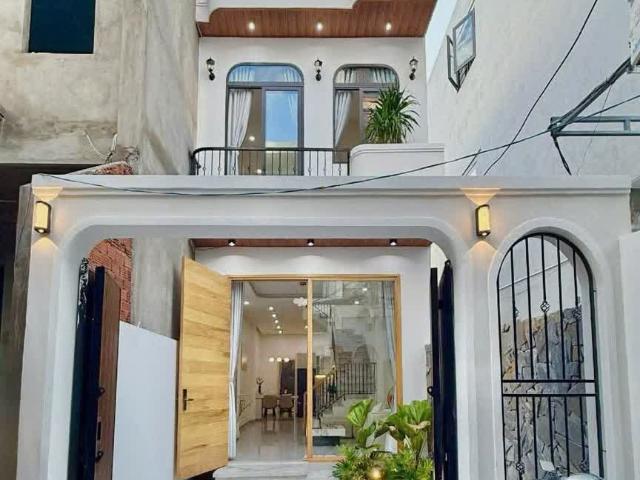 Nhà mặt phố bán