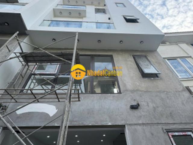 Nhà mặt phố bán