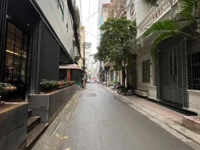 Nhà bán tại Hoàn Kiếm, Hà Nội