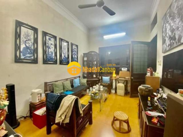 Nhà mặt phố bán
