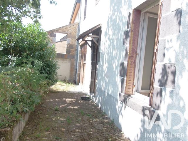 Maison vente à Riom, Giat