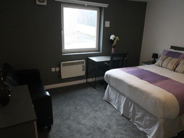 Studio for rent in Greenbank, Mount Wise