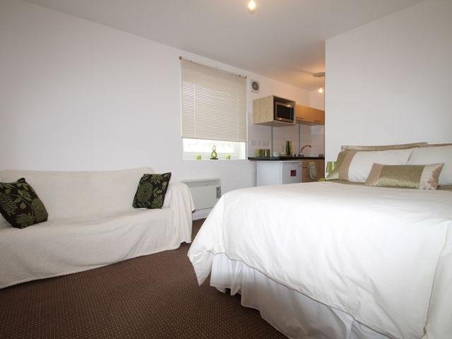 Studio for rent in Greenbank, Mount Wise