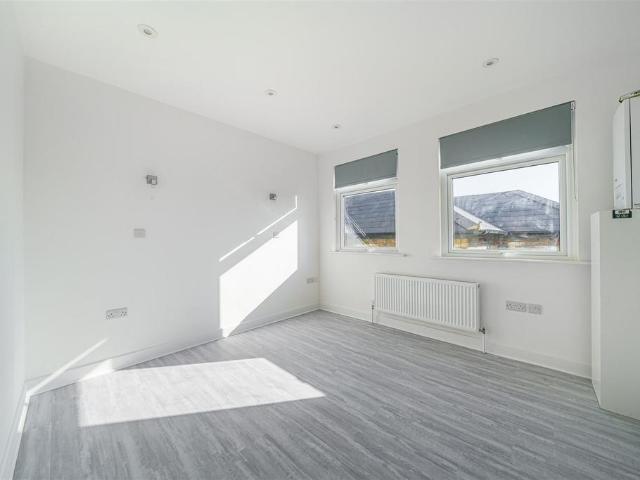 Apartment for rent in Norbiton, Greater London