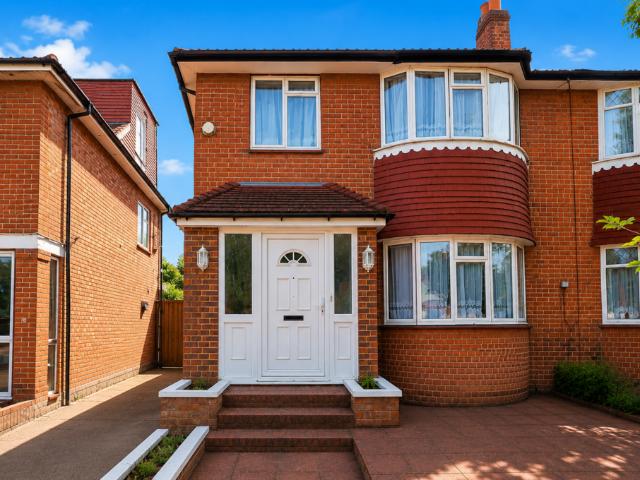 House for rent in London Borough of Ealing, Greater London