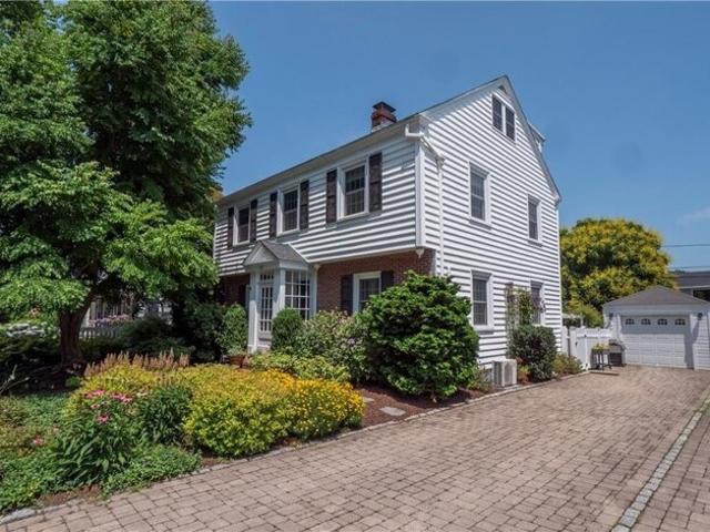 House for sale in Newport