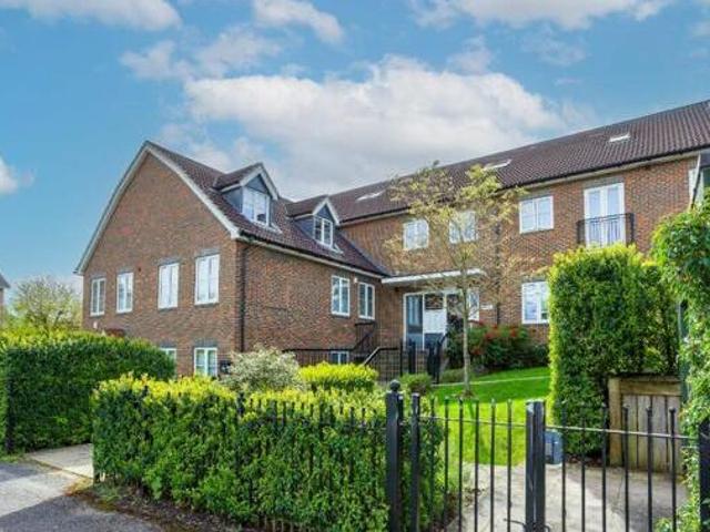 House for sale in North Watford, Hertfordshire