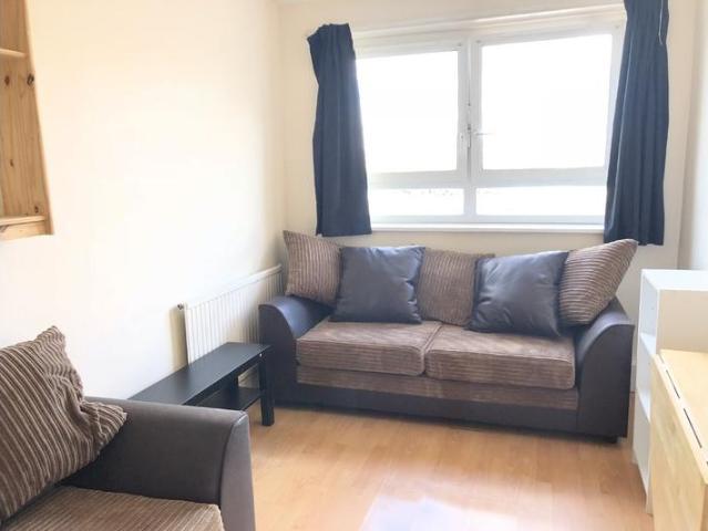 Apartment for rent in London Borough of Hammersmith and Fulham, Greater London