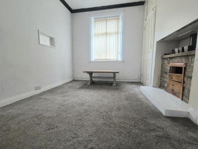 House for rent in Highroad Well, Sowerby Bridge