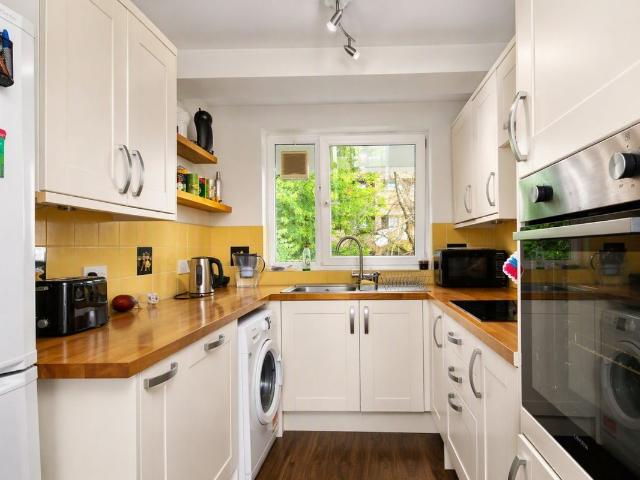 Apartment for rent in South Lambeth, Greater London