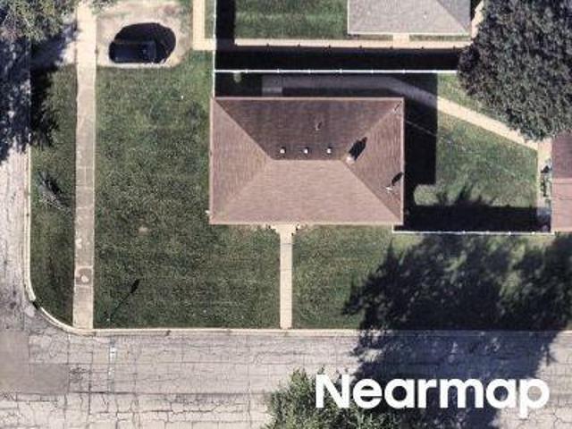 House for sale in Zion, Lake County