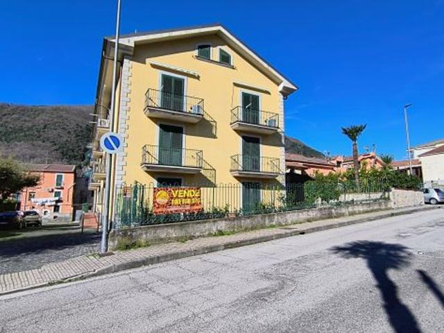 Appartamento in vendita a Giffoni Valle Piana, Campania