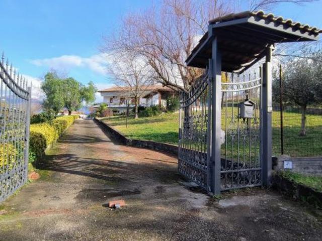 Villa Indipendente in affitto a Giffoni Valle Piana, Campania