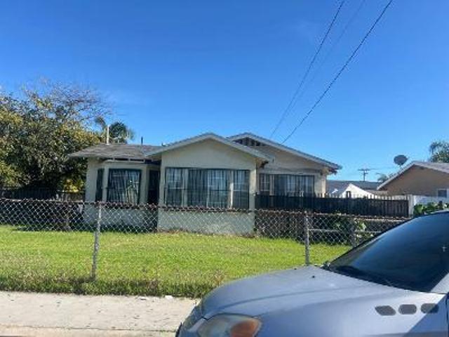 House for sale in Huntington Park