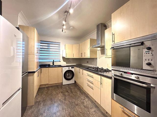 Room for rent in London Borough of Ealing, Greater London