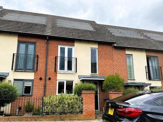 House for sale in Northampton, Northamptonshire