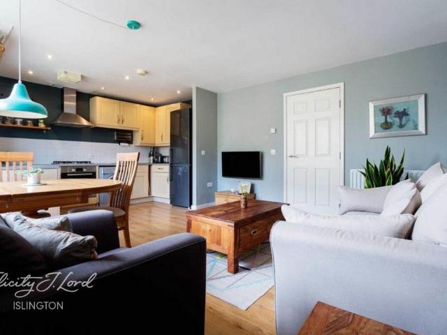 Apartment for rent in Barnsbury, Greater London