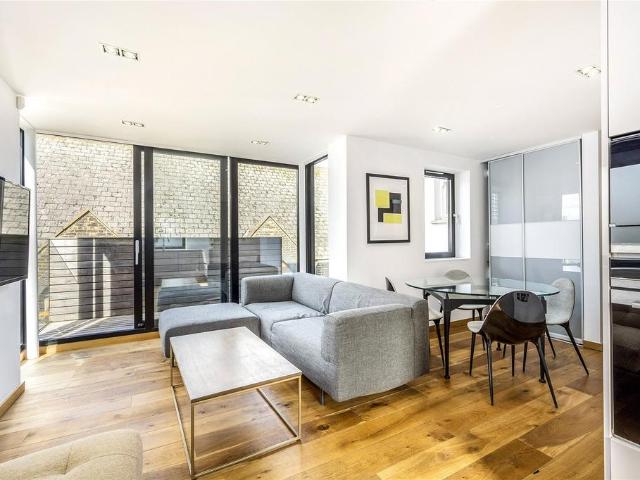House for rent in Barnsbury, Greater London
