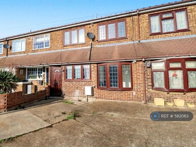 House for rent in Chadwell St Mary, Essex