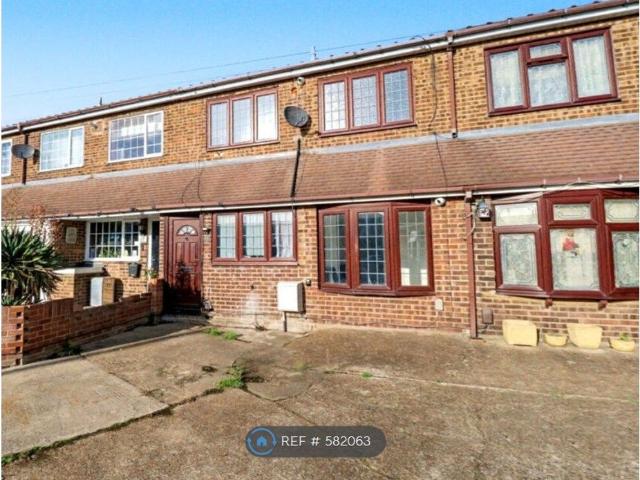 House for rent in Chadwell St Mary, Essex