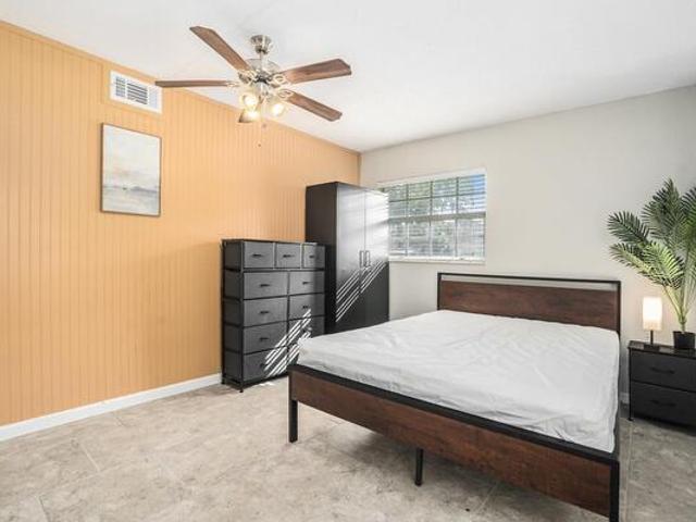 Room for rent in New Port Richey, Florida