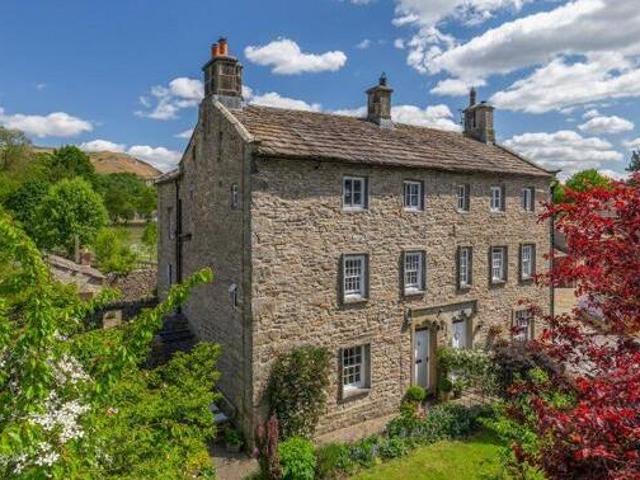 House for sale in Settle, North Yorkshire