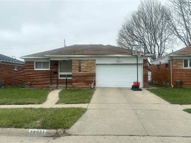 House for sale in Warren, Macomb County