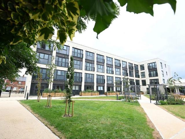 Apartment for rent in Titchfield, Ashfield