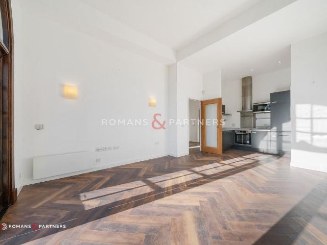 Apartment for rent in Southfields, Greater London