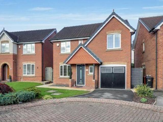 House for sale in Drighlington, West Yorkshire