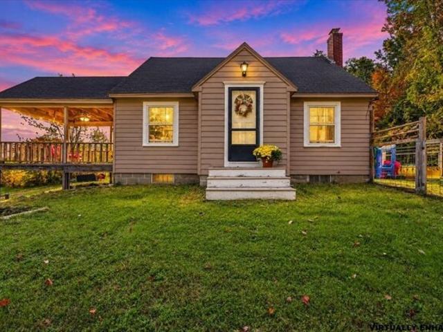 House for sale in Raymond, Rockingham County