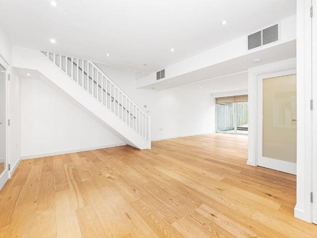 Apartment for rent in Upper Sydenham, Greater London