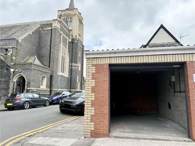 House for rent in Falcon Lodge, Wales
