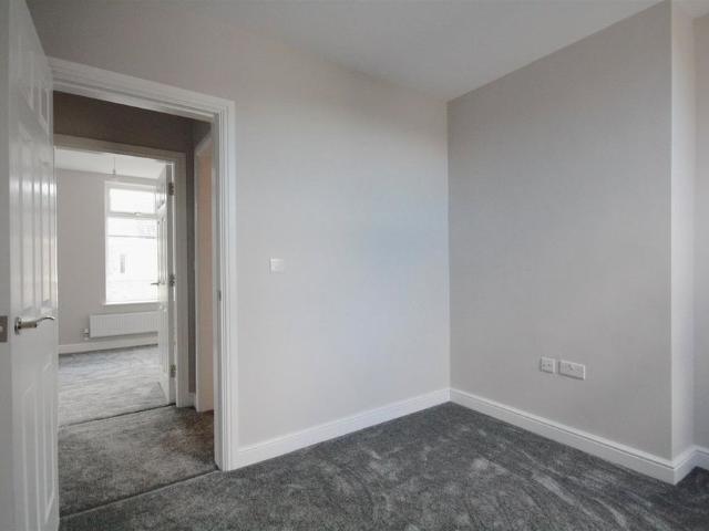 Apartment for rent in Falcon Lodge, Wales