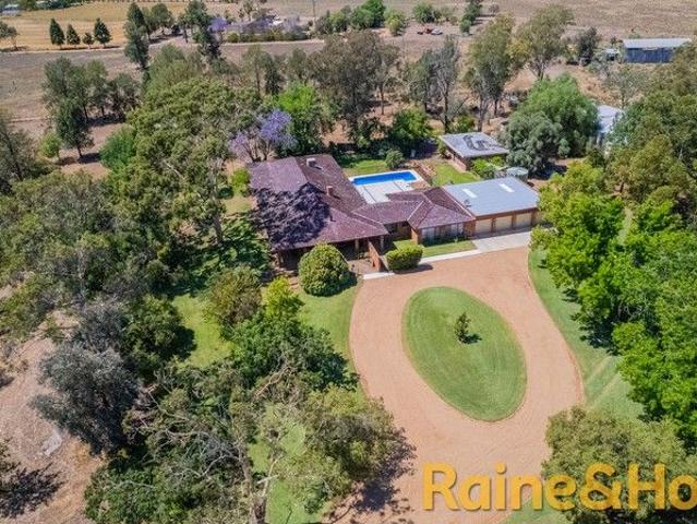 Cottage for sale in Breelong, New South Wales