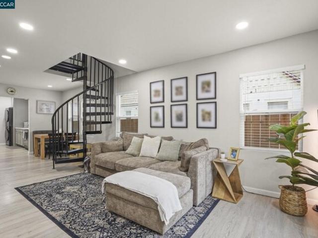 House for sale in Walnut Grove, California