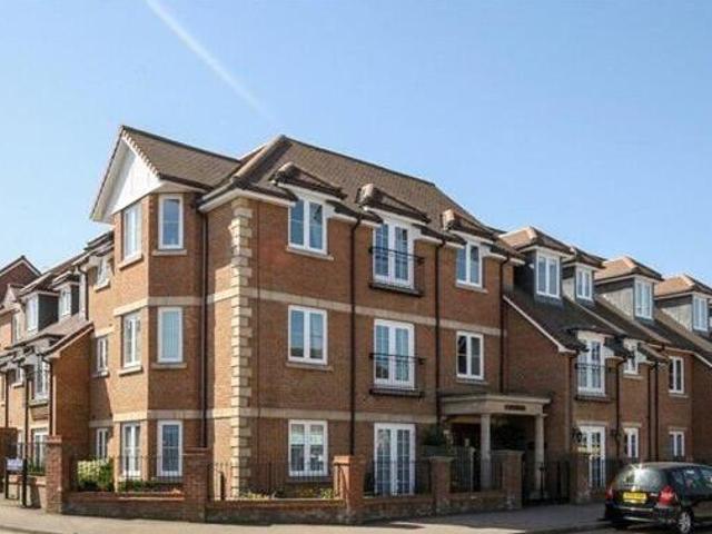 House for rent in Pouchen End, Hertfordshire