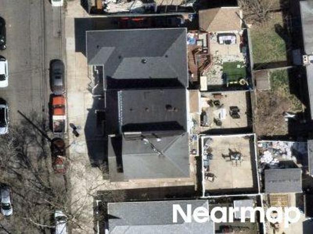 House for sale in The Bronx, Arverne