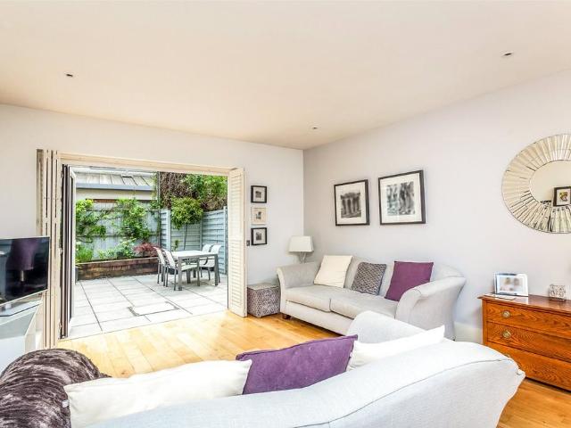 House for rent in Finsbury Park, Greater London