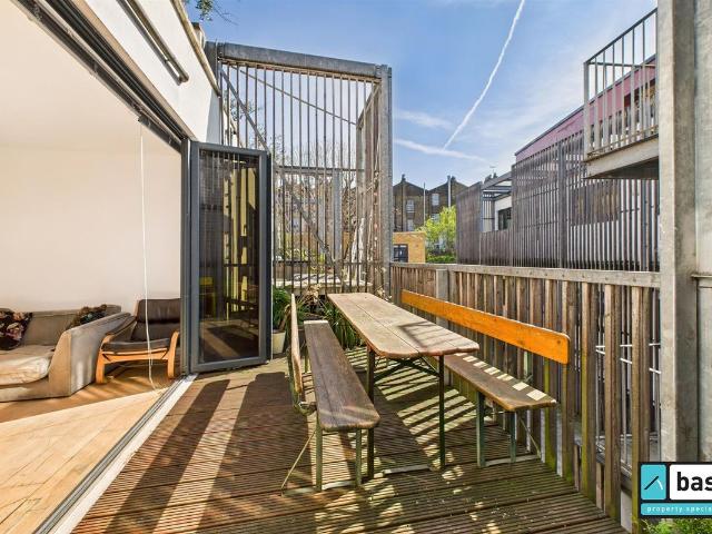 House for rent in Dalston, Greater London