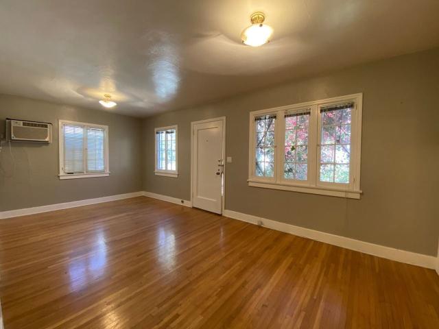Apartment for rent in California